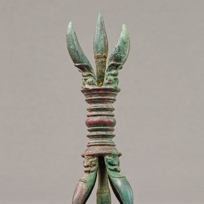 Lot 396 - BRONZE VAJRA INDONESIA 12TH CENTURY