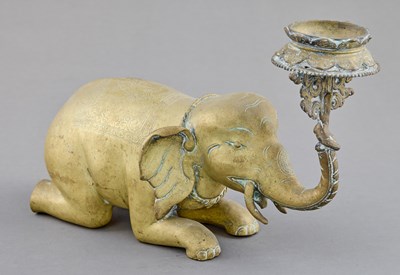 Lot 260 - OILLAMP IN SHAPE OF AN ELEPHANT BRONZE NEPAL 18TH CENTURY