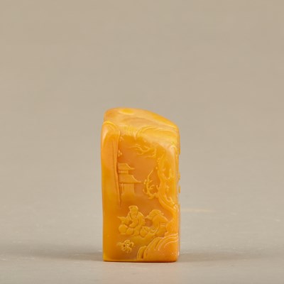 Lot 108 - DU ZEQING (1876–1933) YELLOW SOAPSTONE SEAL CARVED WITH A LANDSCAPE SCENE