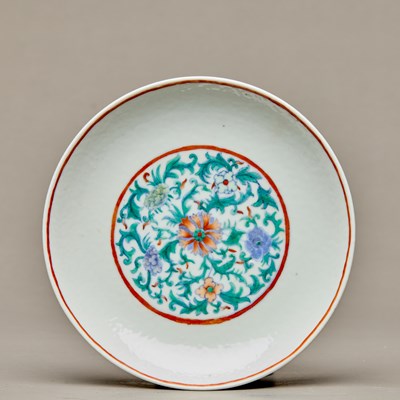 Lot 349 - DOUCAI PORCELAIN DISPLAY PLATE WITH FLORAL MEDALLION, QIANLONG PERIOD
