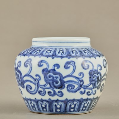 Lot 41 - XUANDE BLUE-AND-WHITE SMALL JAR WITH LINGZHI DECORATION