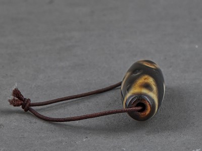 Lot 167 - VAJRA SIX-EYED DZI BEAD, TIBET