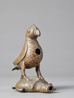 Lot 308 - SMALL BIRD ON A TURTLE NORTHERN INDIA 18TH CENTURY