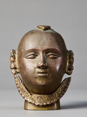 Lot 304 - HEAD OF A JAIN BRONZE INDIA 19TH CENTURY
