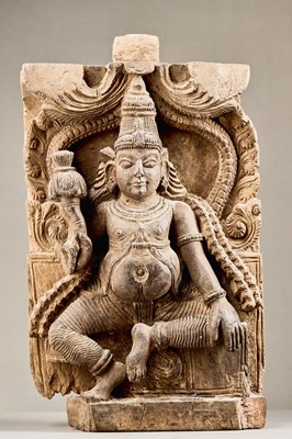 Lot 211 - SEATED VISHNU WITH GADA, INDIA, 16TH CENTURY